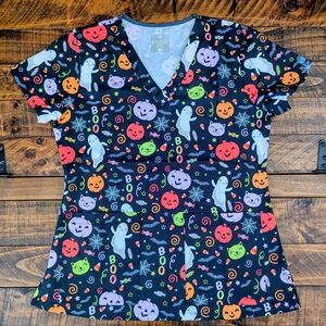 Med Couture Halloween Party Women's 2-Pocket STRETCH V-Neck Scrub Print Top  SM